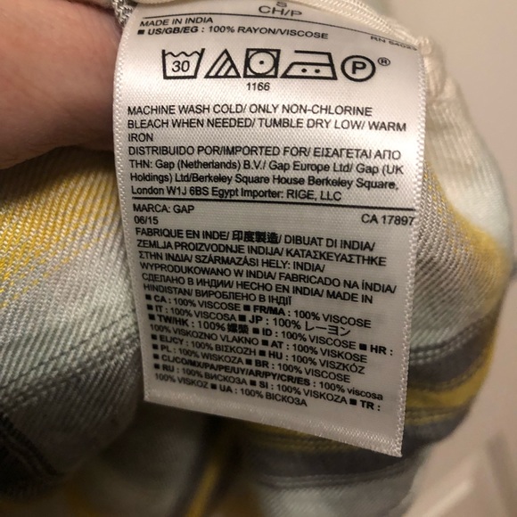 Gap flannel shirt. Women’s Small. - Picture 7 of 8